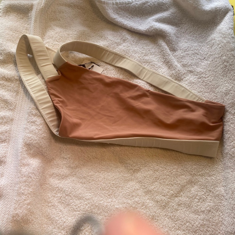 House‎ of Harlow 1960 x Sofia Richie One Shoulder Bikini Top XL Terracotta Cream